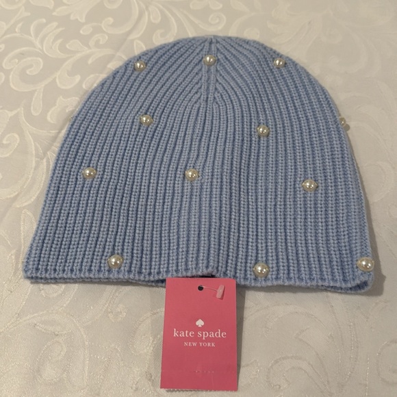 ♠️ Kate spade Knit Beanie and Glove Set. - Picture 6 of 13